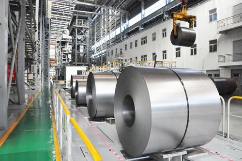 為民族鋼鐵企業(yè)點贊 自主研發(fā)填空白，技術(shù)先鋒站前沿